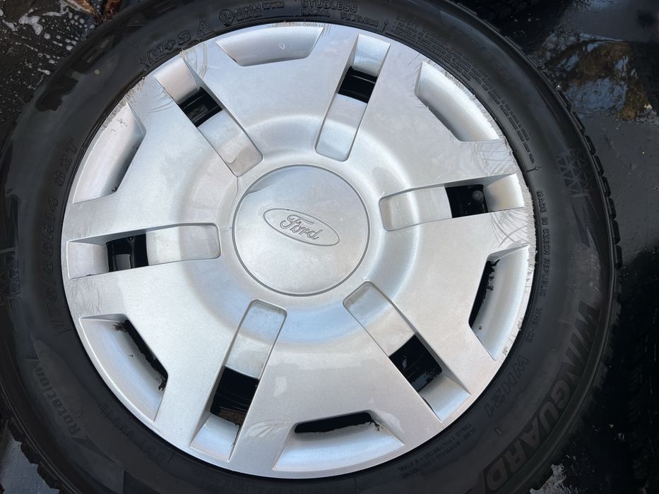 Джанти със зимни гуми от Форд Фиеста