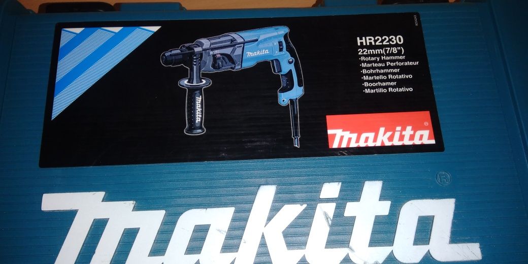 Mașina rotopercutor Makita