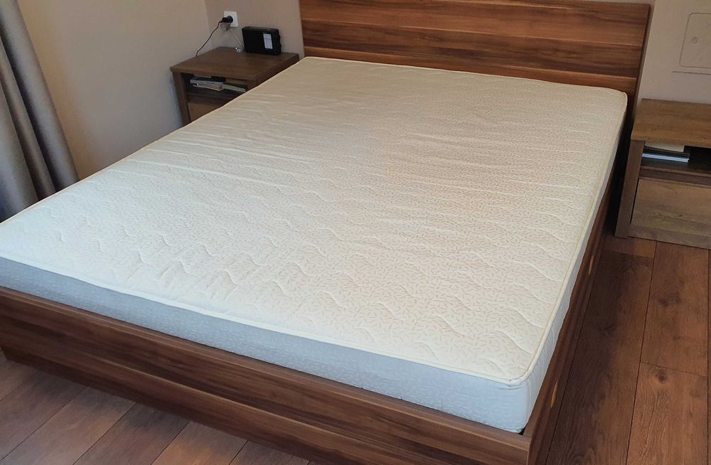 Двулицев матрак Ekon с размери 164x200 см