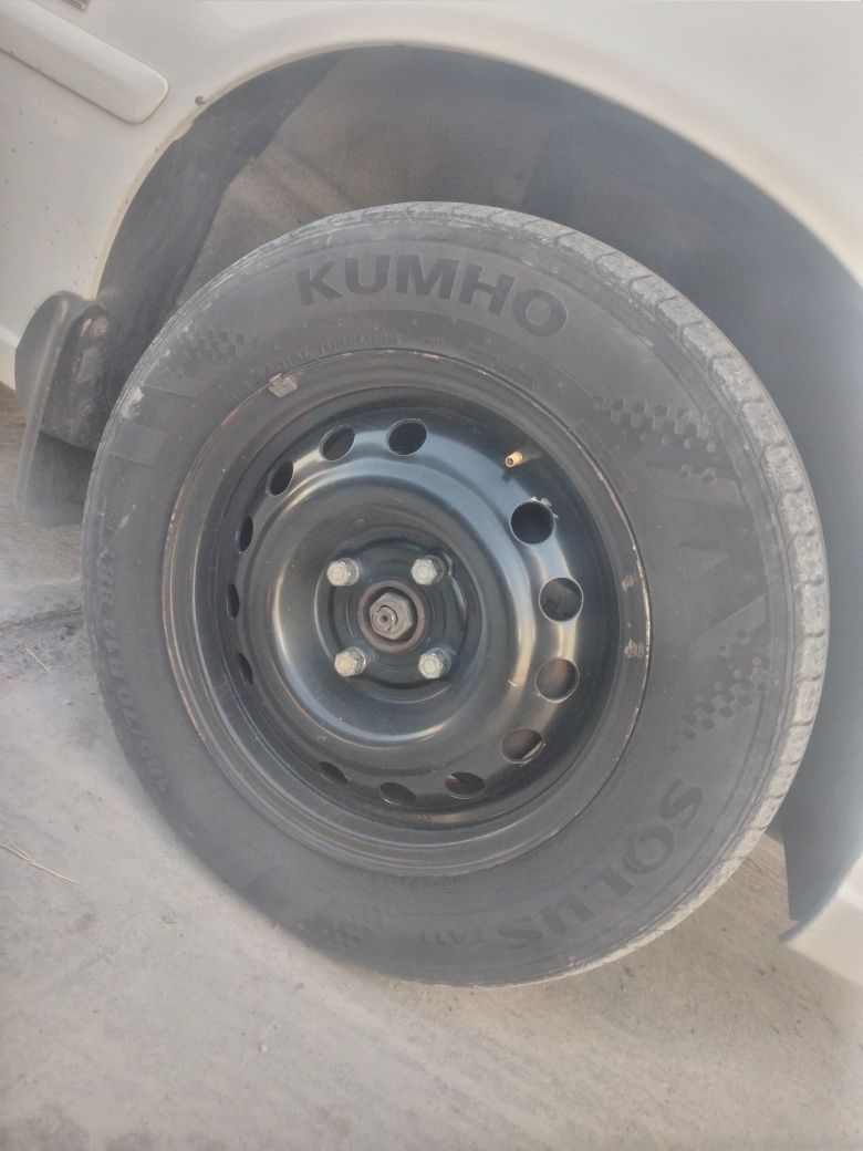 Diska balon kumho solus 185/70/14