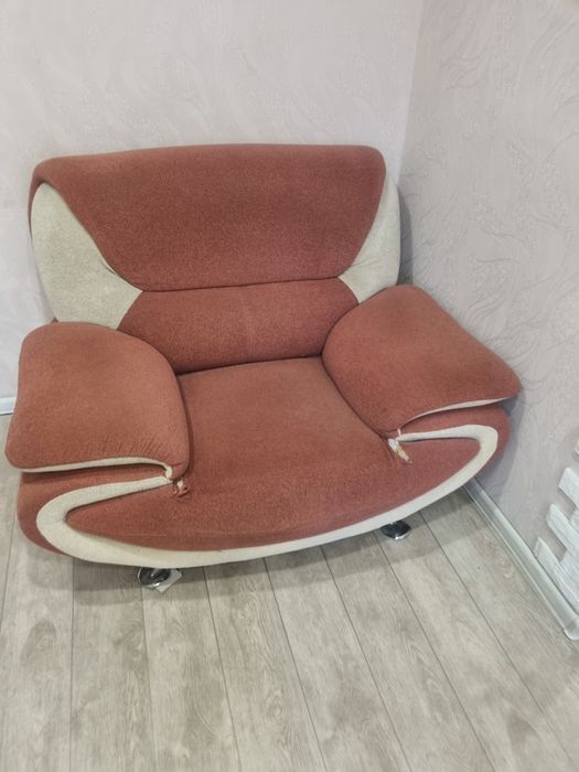 Отдам даром  кресло