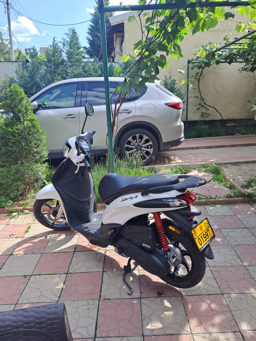 Vand Piagio Liberty 50 cc 2022 ln garanție