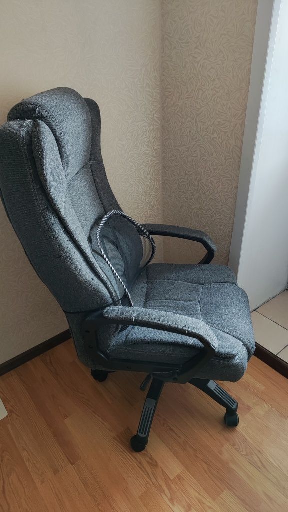 Офисное   кресло