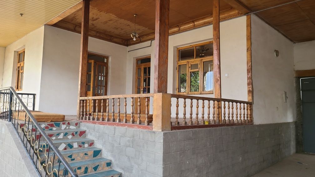 Hovli er sotiladi. Betonkadan 30 m. Ikkinchi liniya