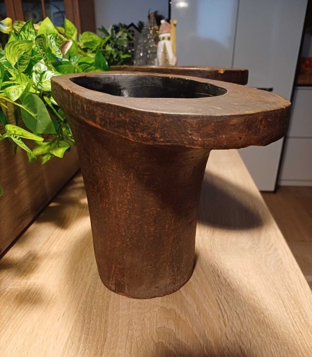 Vaze sau suport ghivece de flori din ceramica