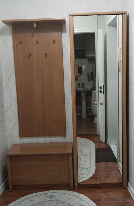Прихожая,в хорошем состоянии.Б/У