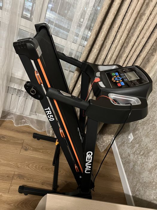Продам беговую дорожку Genau TR50