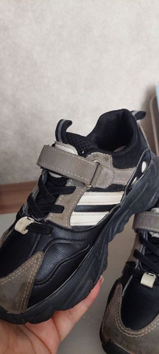 Кроссовки мальчик, демисезонные, р 30, 4000 тг