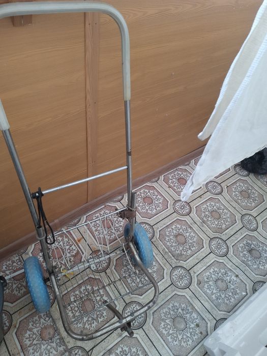 Продам тележку для дачи   ,гаража и  др целей