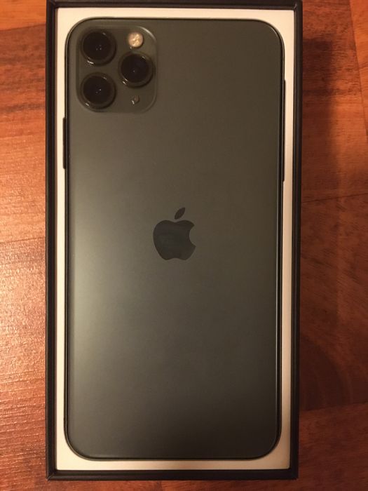 I phone 11 pro max Midnight Green 64GB