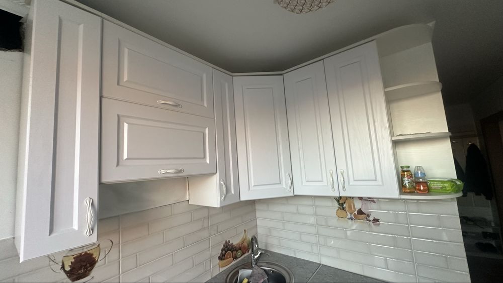 Продам Срочно! Кухни гарнитур в отличном состаяние, как новый