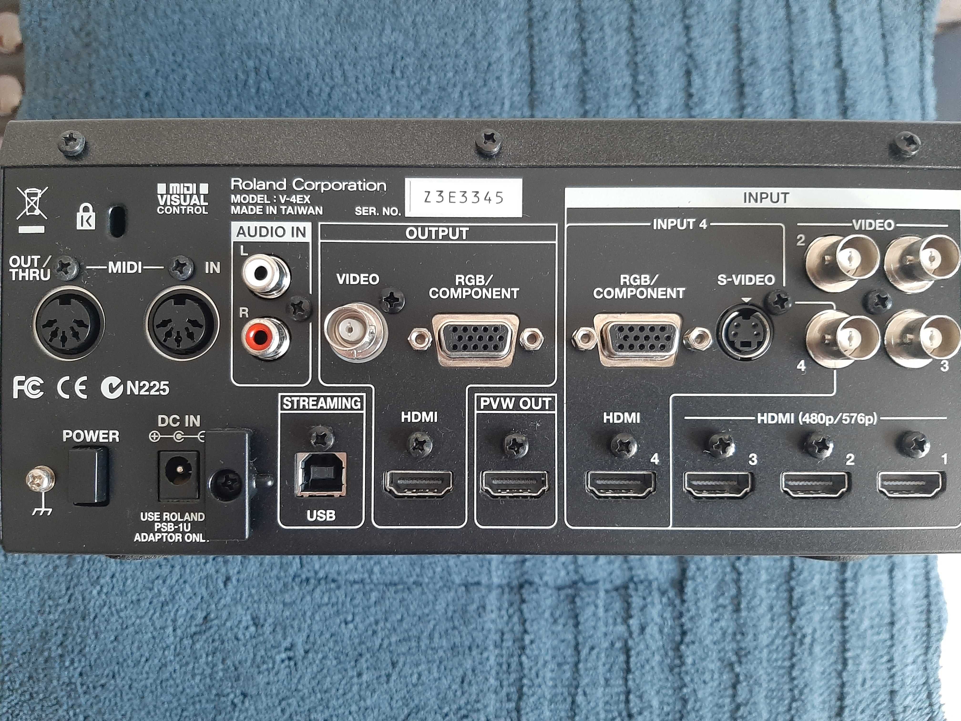 Видео миксер Roland  V-4EX 4-Channel Digital Video Mixer with Effects