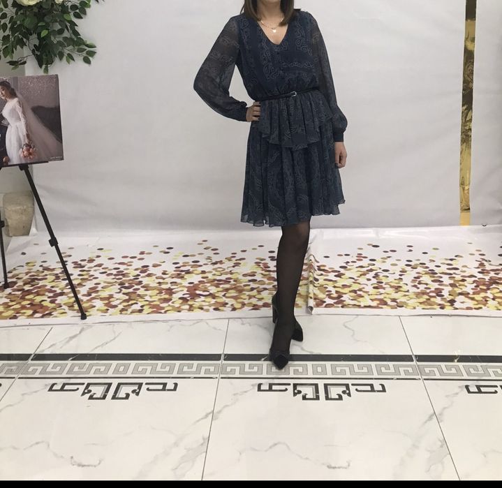 Продам женское платье.