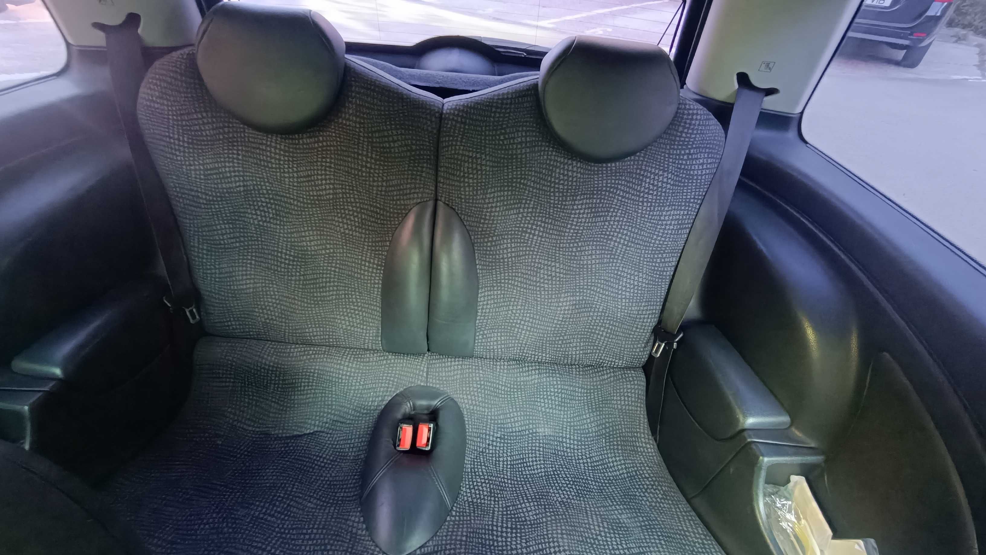 Vând mini cooper