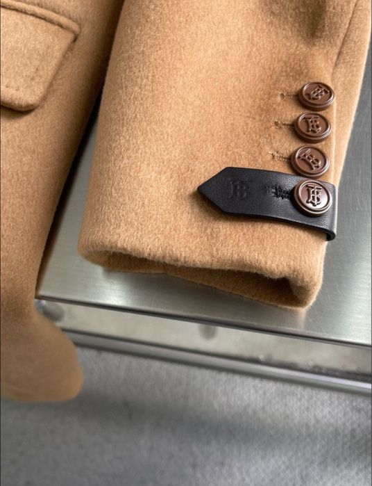 Palton Burberry , calitate premium , pe comanda , L , nou