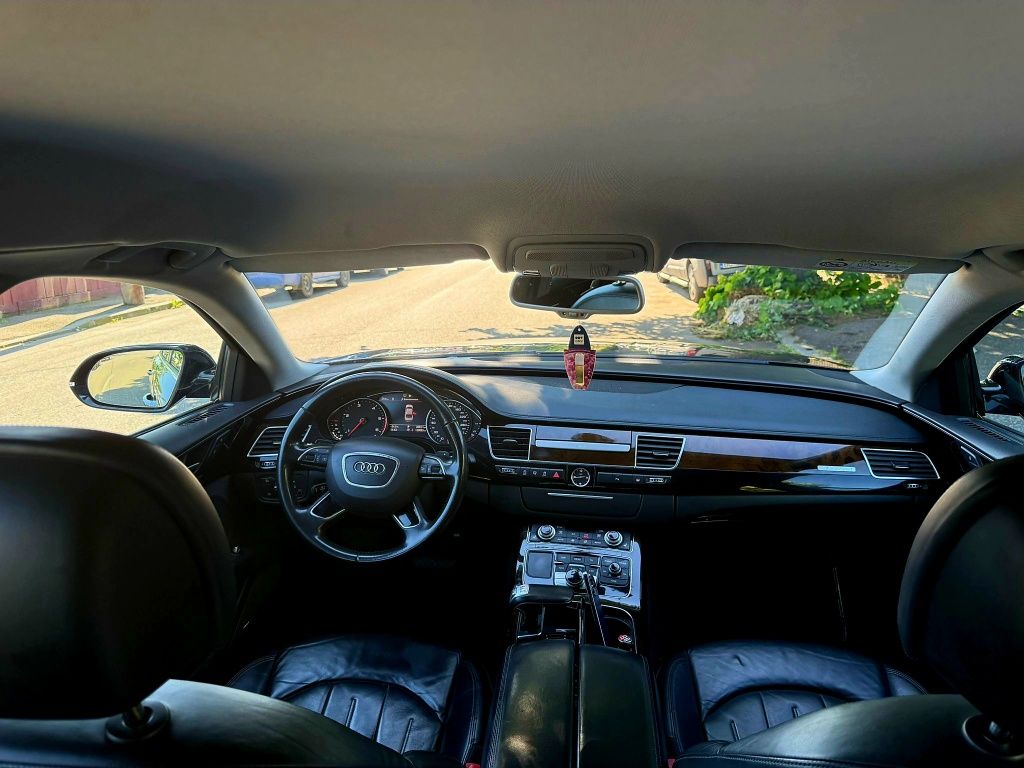 Audi A8 MATRIX 3.0 TDI An fabricație 2016 urgentt