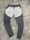 Full Set Nike Tech Gri cu Alb Nike