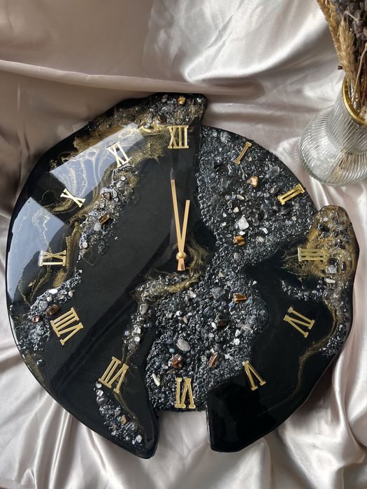 Продаются часы из эпоксидной смолы