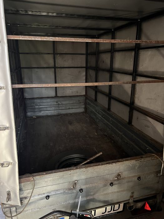 Vand Remoca 750kgPentru deteli aveti poze