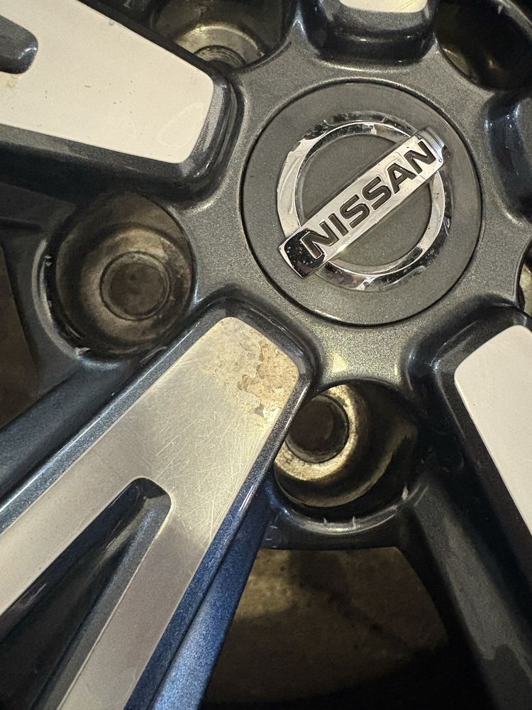 Джанти с гуми за Nissan Qashqai 18