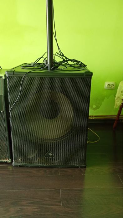 Boxe Behringer euro live 1500 whatt