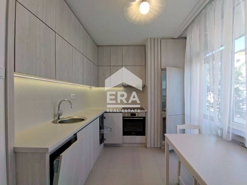 Обзаведен тристаен апартамент под наем в кв. Борово, София