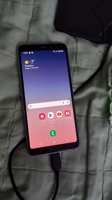 Продам телефон, Samsung A8