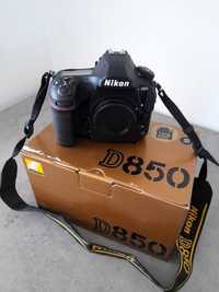 Nikon D850 - 56.000 Cadre si 3 acumulatori