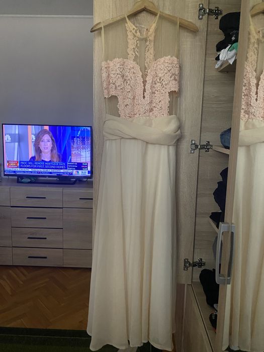 Дамски официални рокли размер Л/Хл