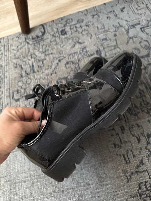 Ботиночки на девочку. Размер 36 можно как сменку в школу