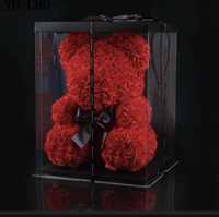Figurina ursulet din trandafiri de 40 cm in cutie pret 150 lei