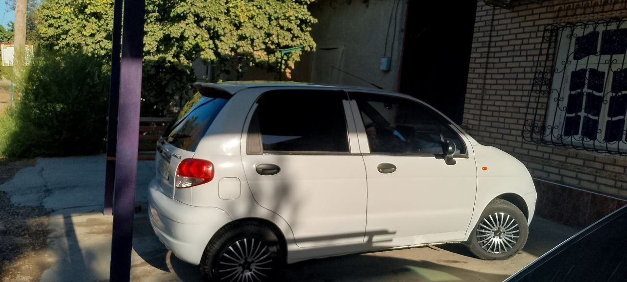 Matiz yili 2017 sotiladi ishi yoq monitor jentra rul qoyilgan