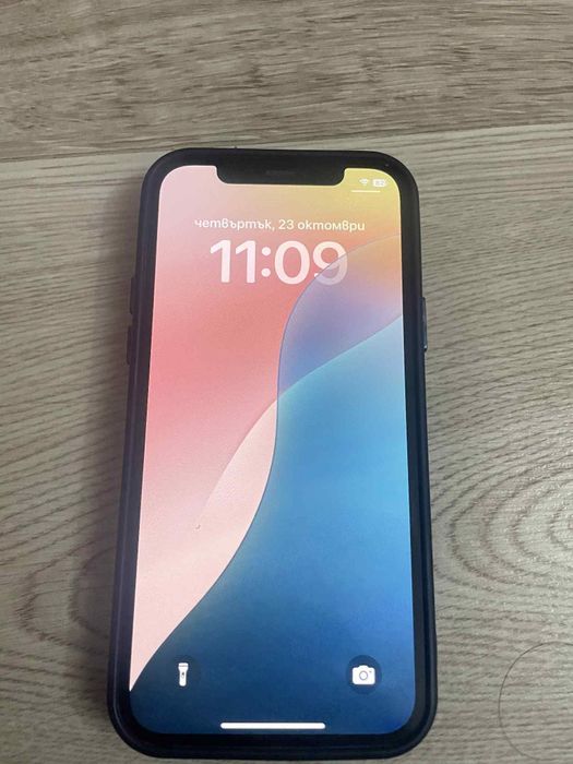 Iphone 12 в добро състояние