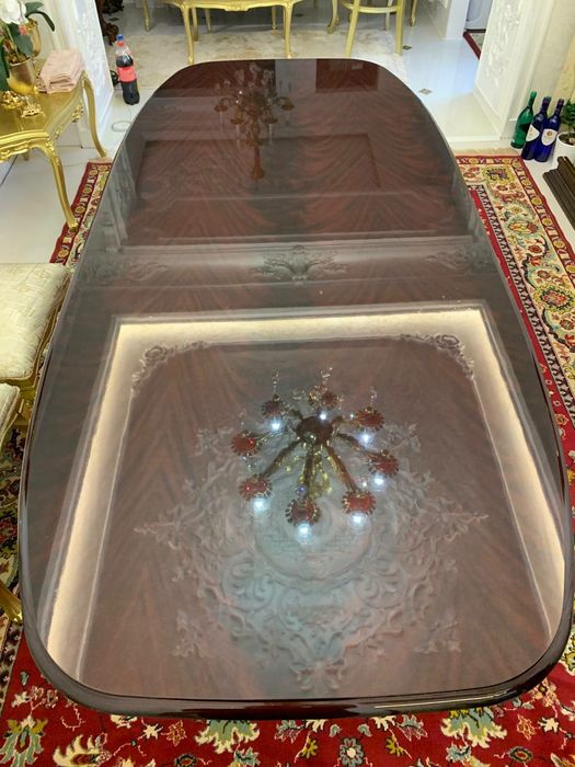 Italiyanski sto'l xolati yaxwi