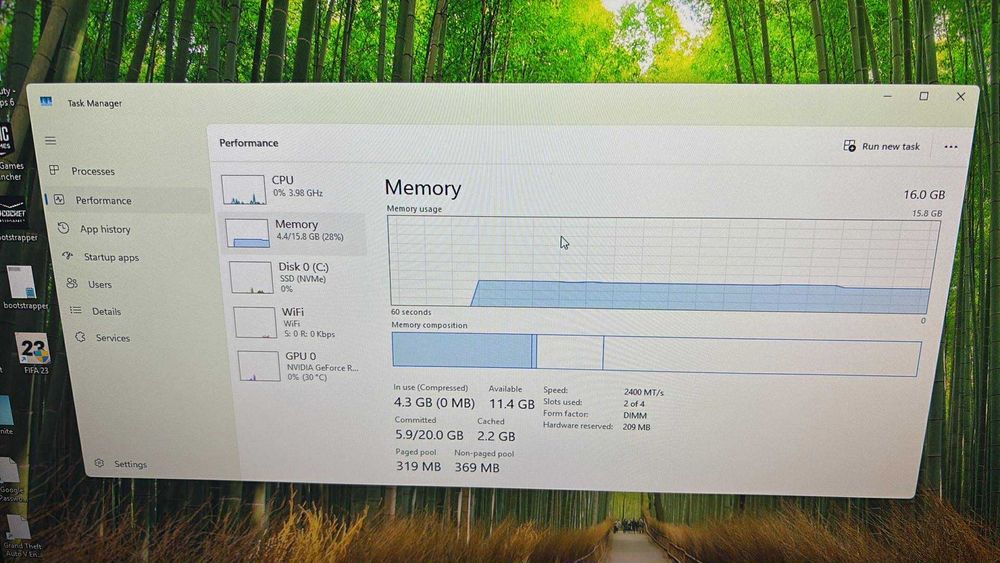 se vinde urgent pc gaming foarte bun