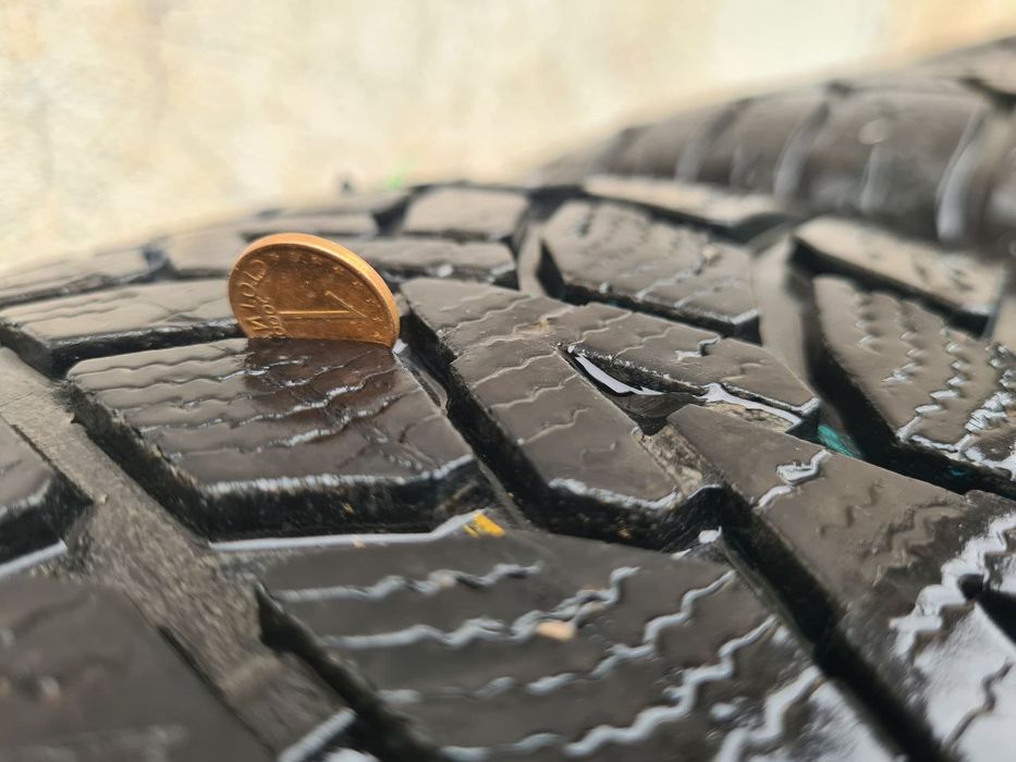 Зимни гуми 195/60/15 Dunlop