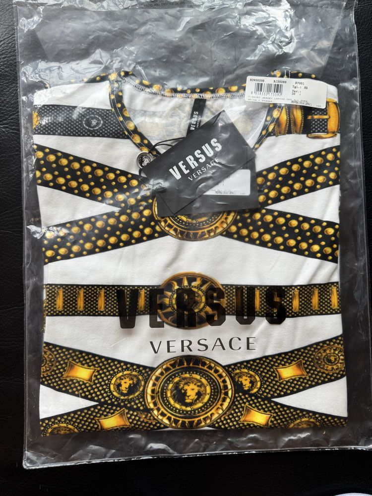 Нова тениска Versus by Versace