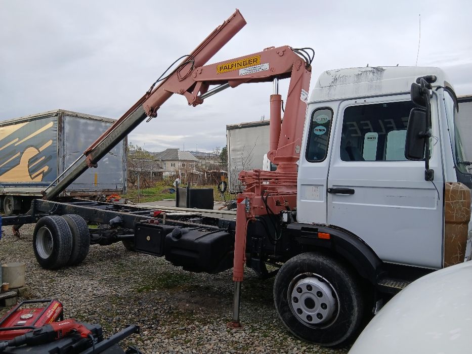 Renault midlum  cu macara vand sau schimb