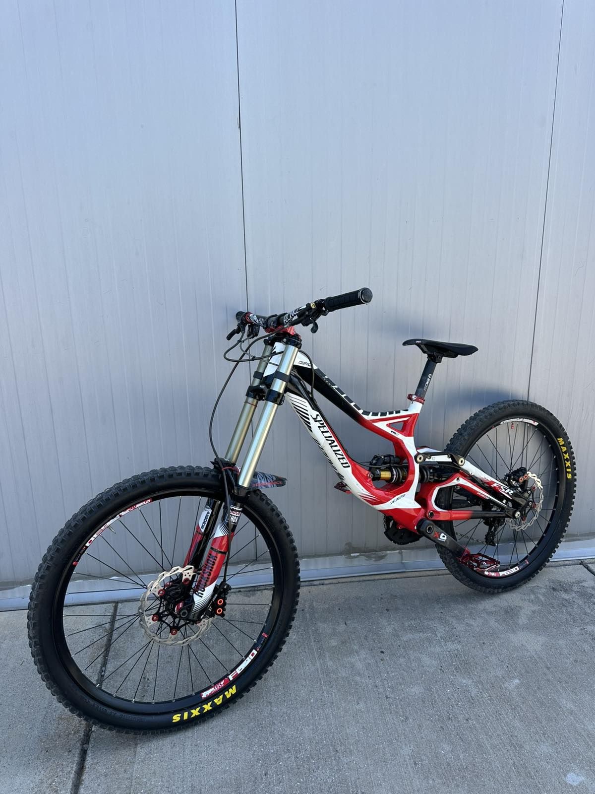 Specialized Demo 8