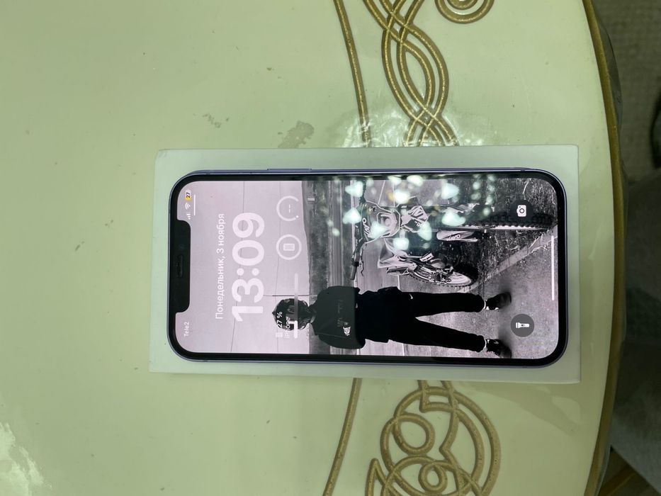 Продам айфон 12 в хорошем сос толко минус есть камера не работает