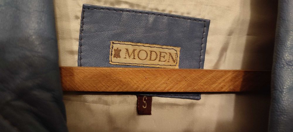 Scurta dama din piele, moderna, SH (cu mici probleme)