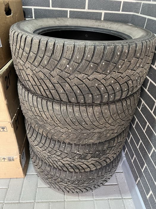 255/55/19 Pirelli