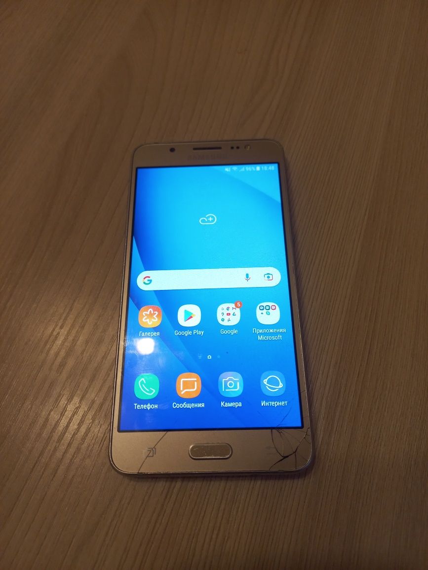 Продам samsung galaxy j5 2016