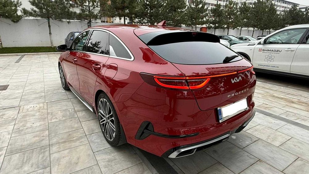 Kia ProCeed 2024