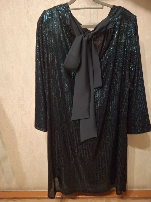 Женское вечернее платье