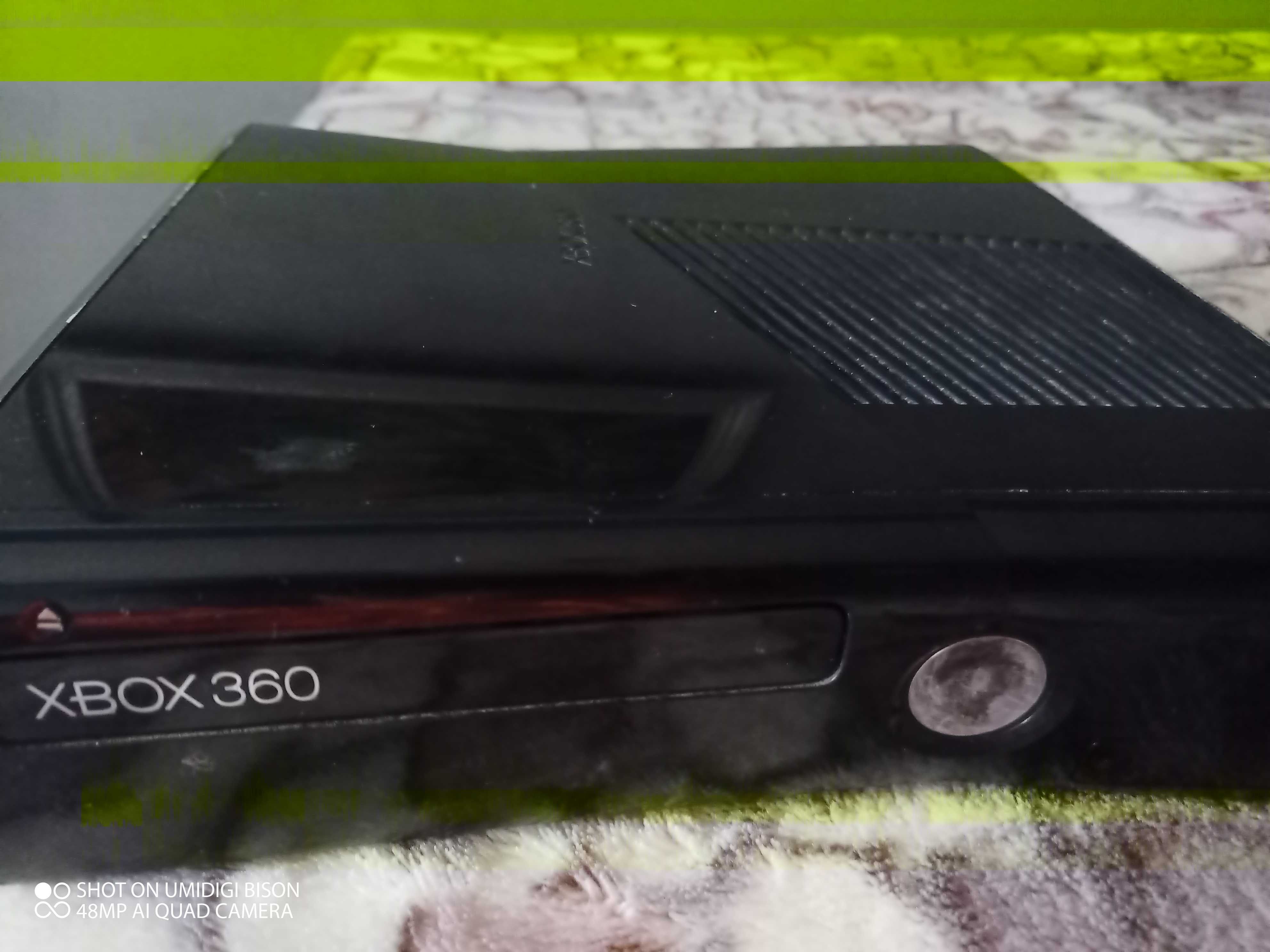 Vând Xbox 360 Og