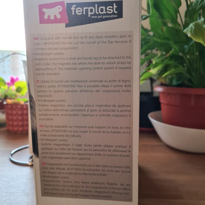 Ușă pentru pisici și câini Ferplast