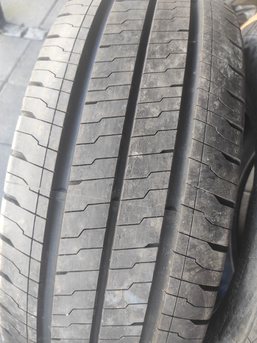 235/65/16 Continental