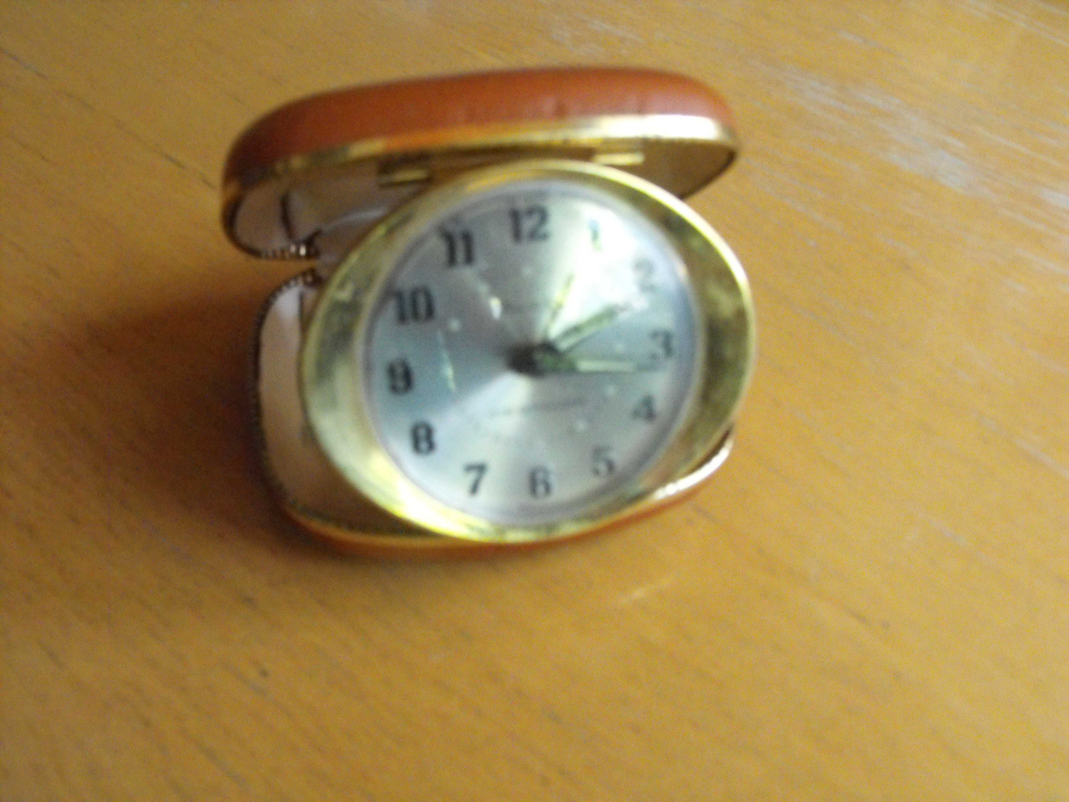 Часовник тип TRAVEL CLOCK.
Модел: WESTOLOX.