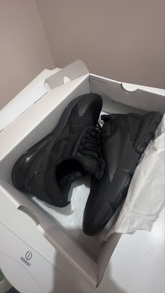 Обувки Nike Air max 270